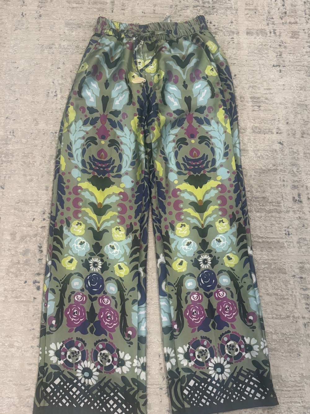 Zara Olive Green Floral Wide-Leg Pants with Multicolor Print